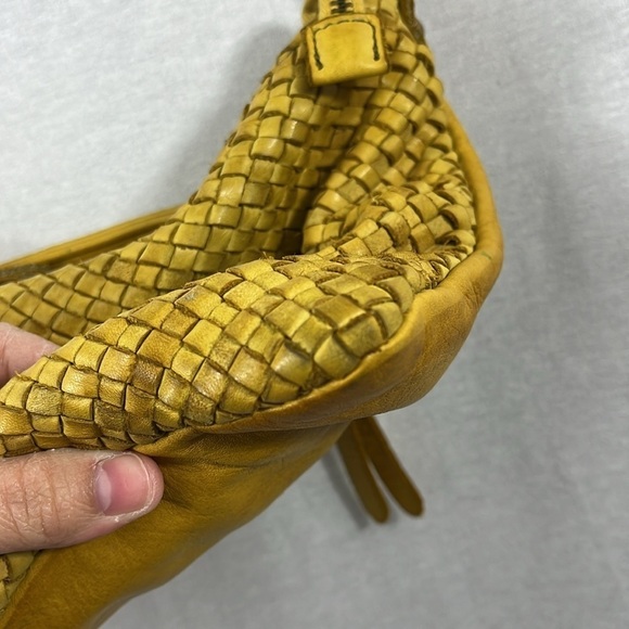 Borse In Pelle Made In Italy Genuine Leather Yellow Woven Boho Crossbody Purse - Picture 11 of 12